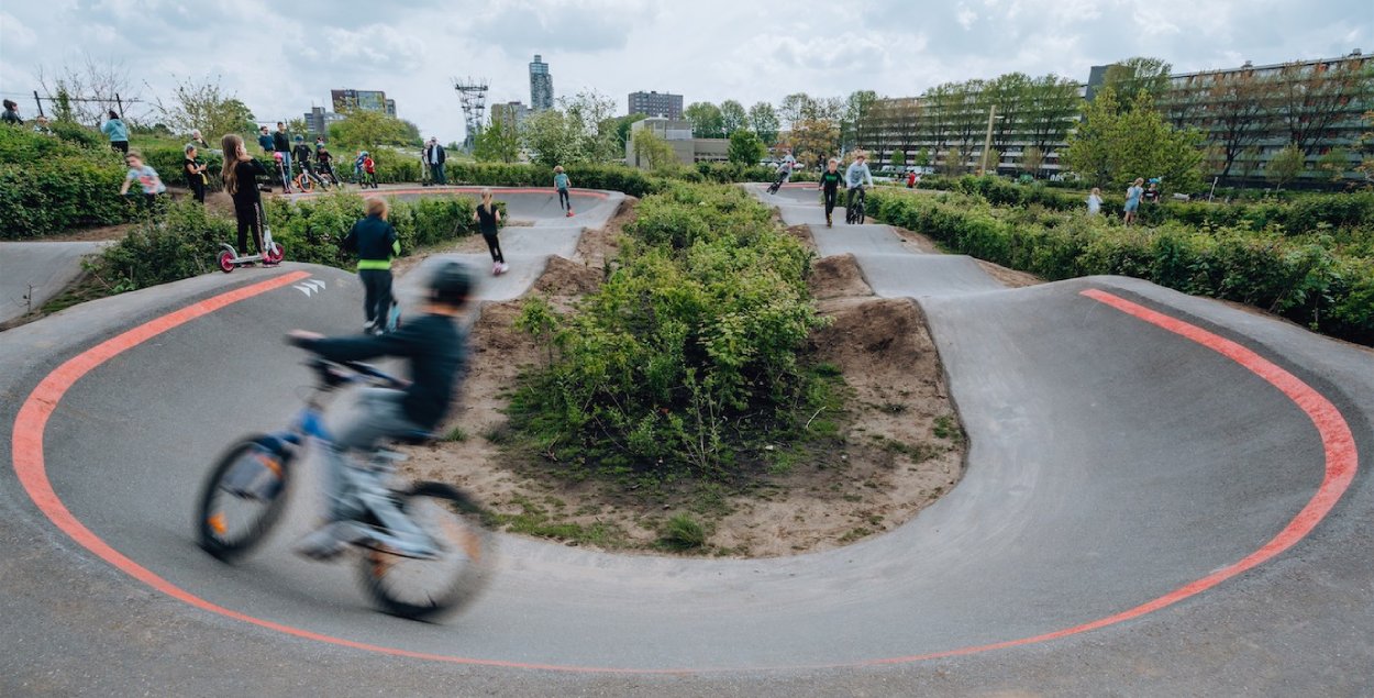 Children cycling at the Spoorpark in Tilburg. 