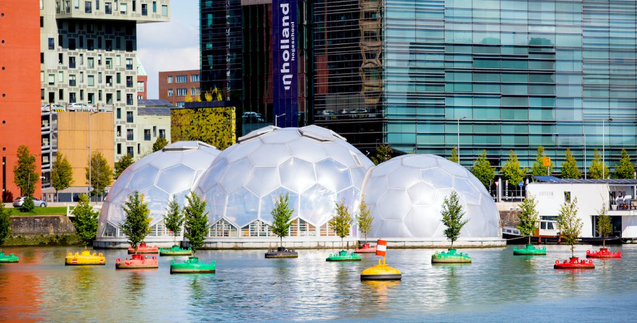 Future proof  building on the water in Rotterdam